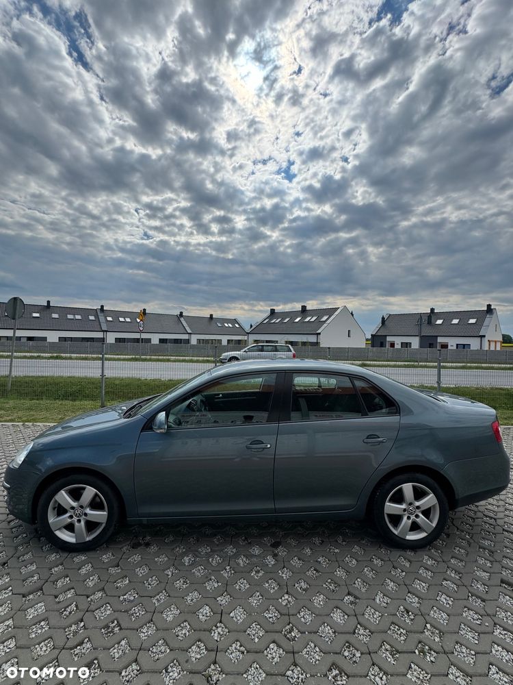 Volkswagen Jetta 1.4 TSI Trendline - 7