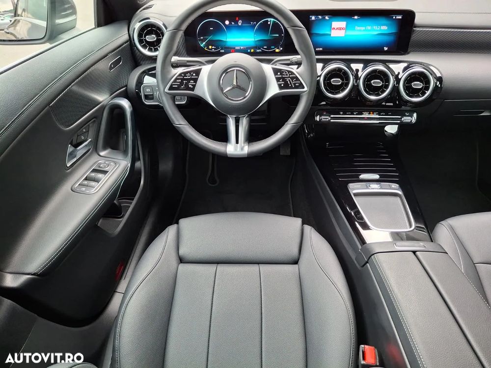 Mercedes-Benz CLA 200 7G-DCT Progressive Line Advanced - 12