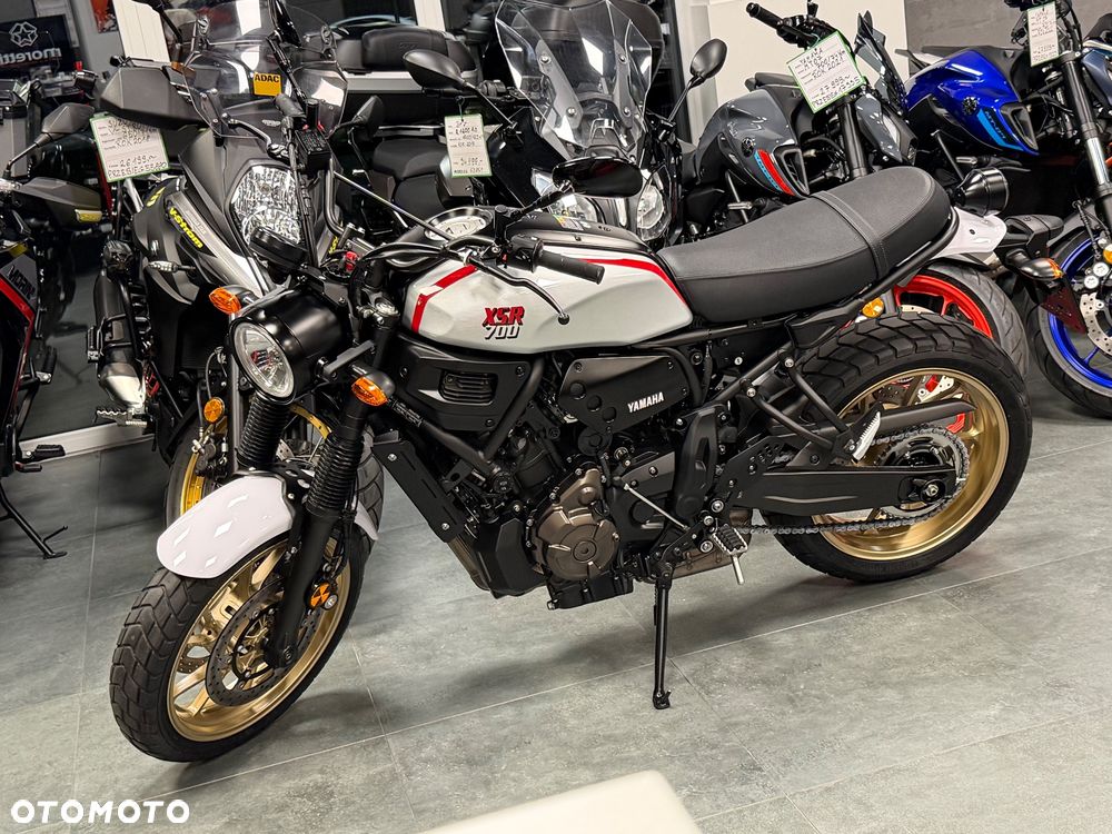 Yamaha XSR - 27