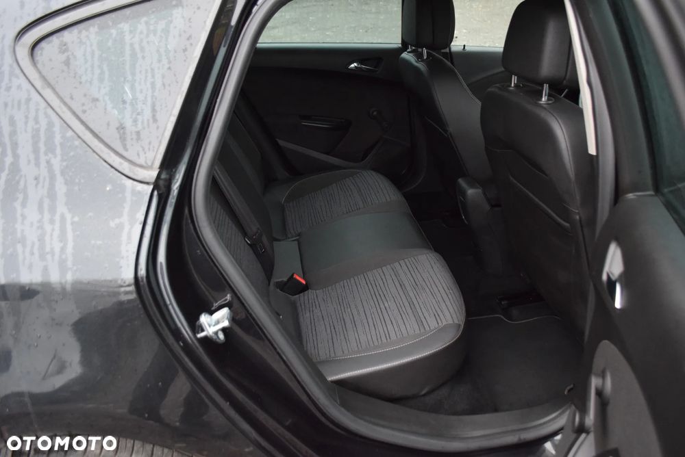 Opel Astra 1.4 Turbo Cosmo - 17