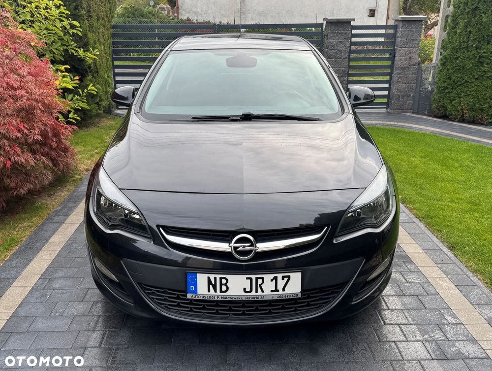 Opel Astra 1.4 Turbo - 2