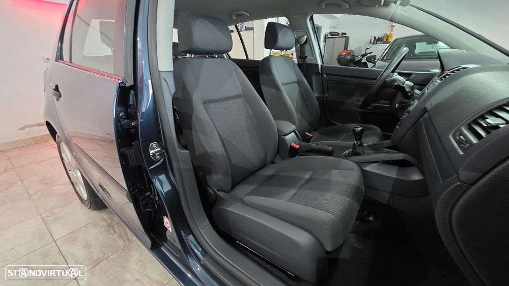 VW Golf 1.4 FSi Confortline - 19