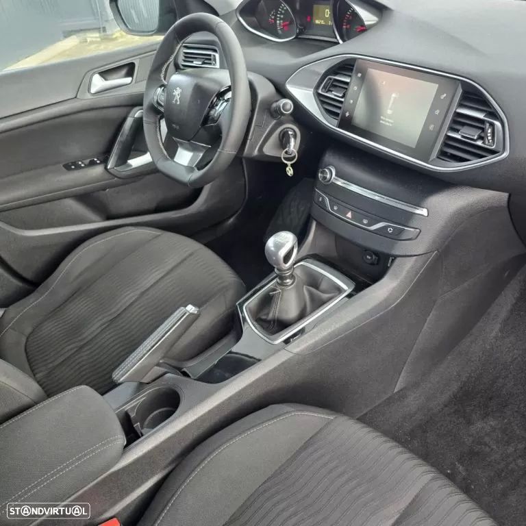 Peugeot 308 SW 1.6 e-HDi Allure J17 - 9