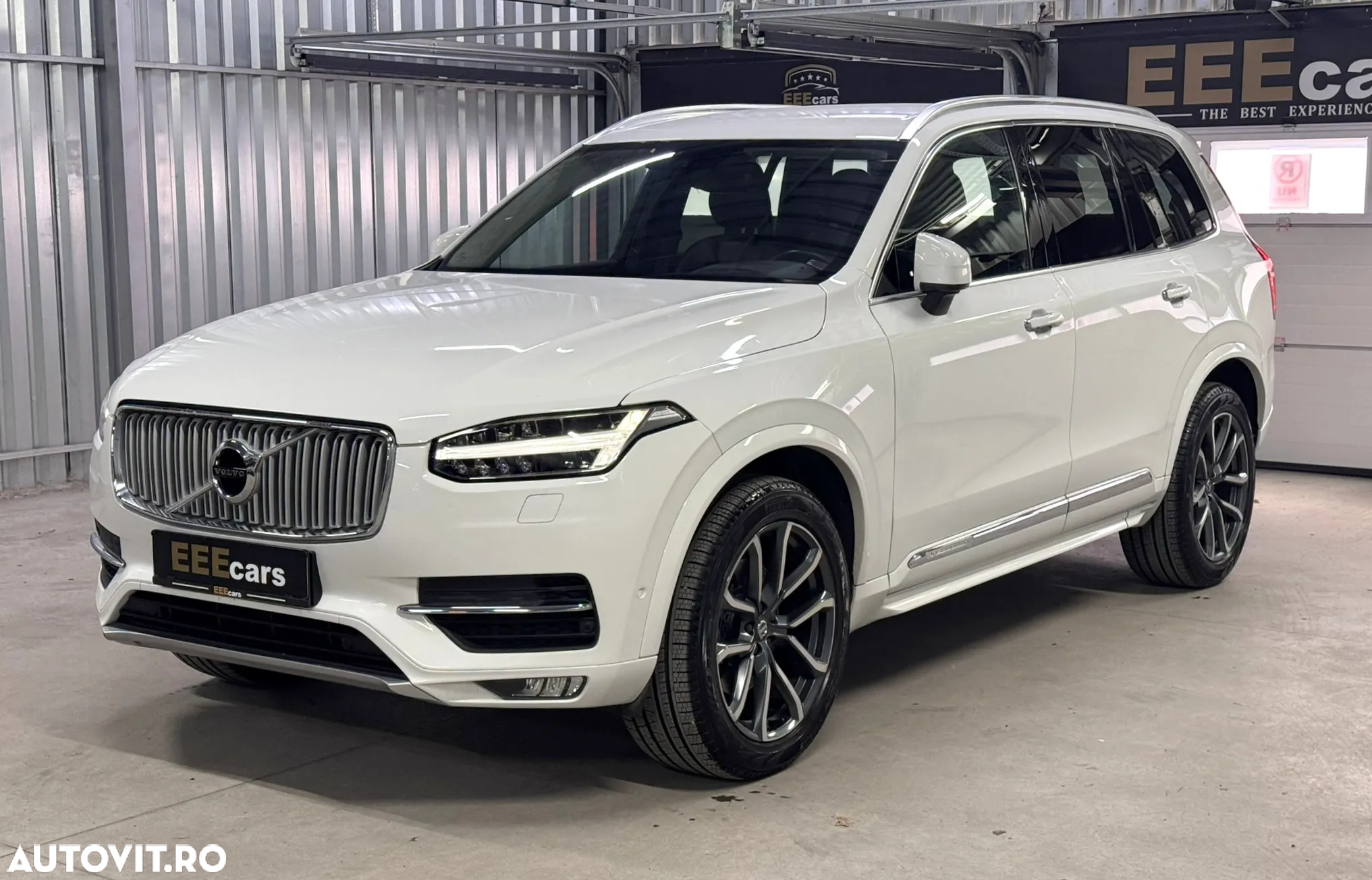 Volvo XC 90 D5 AWD Geartronic Inscription - 24