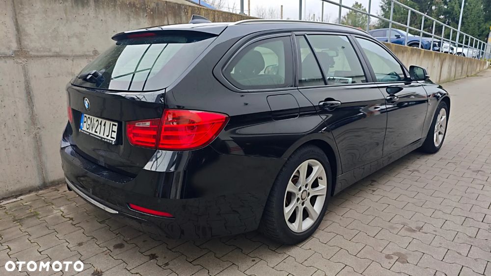 BMW Seria 3 318d Blue Performance Sport Line - 10