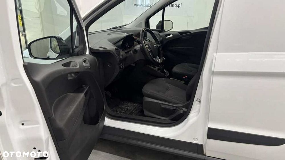 Ford Transit Courier - 7