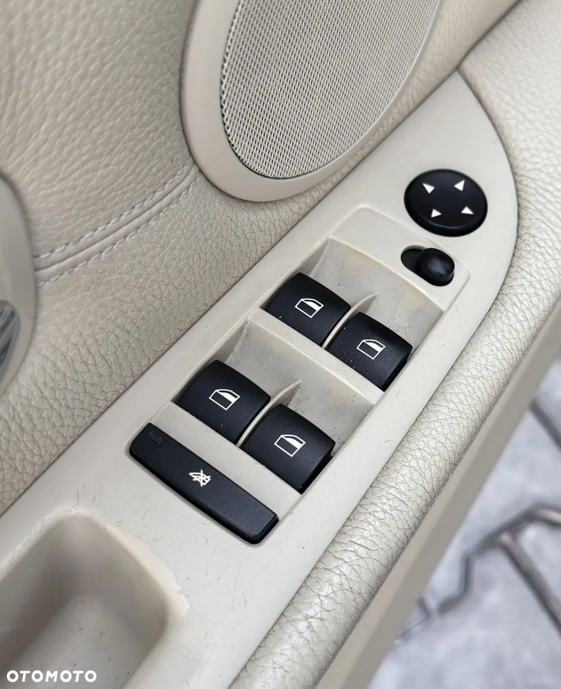 BMW Seria 5 525i Edition Exclusive - 16