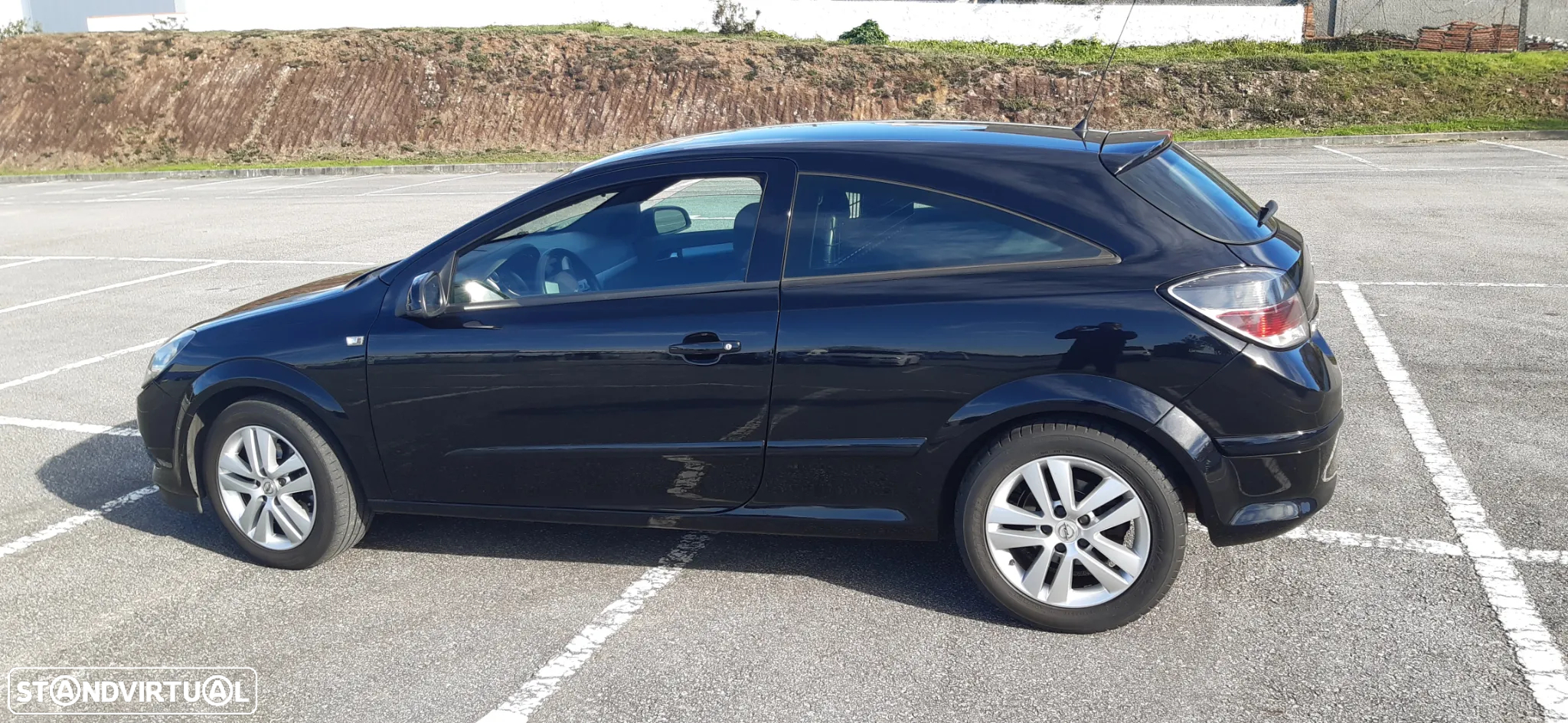 Opel Astra GTC 1.3 CDTi - 4