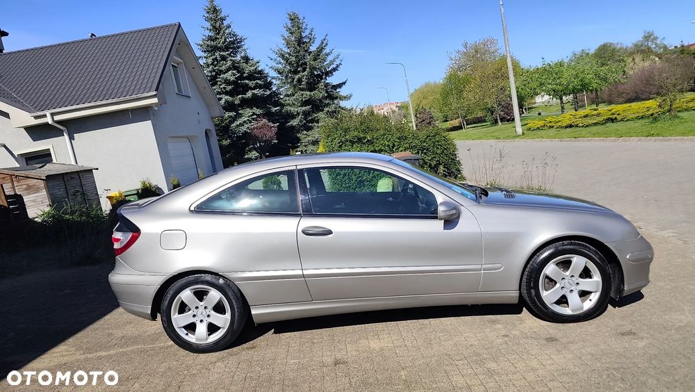 Mercedes-Benz Klasa C 200 Kompressor Automatik Sport Edition - 18