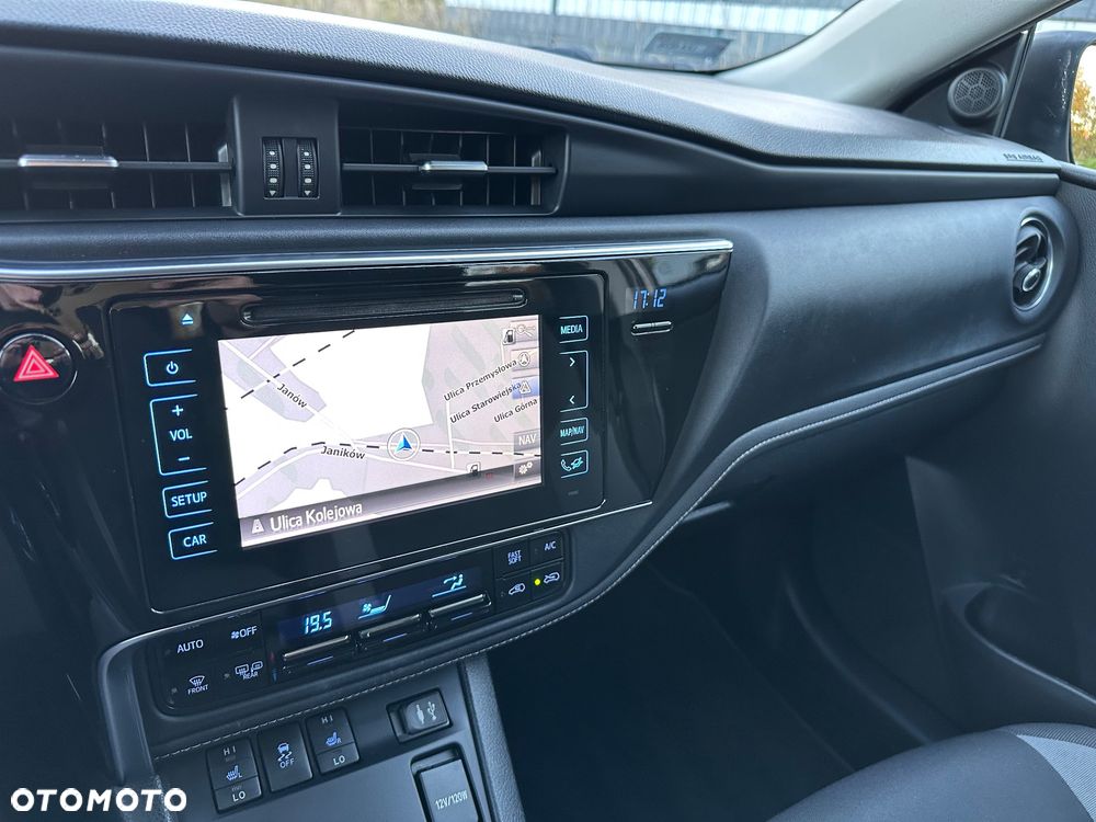 Toyota Auris - 32