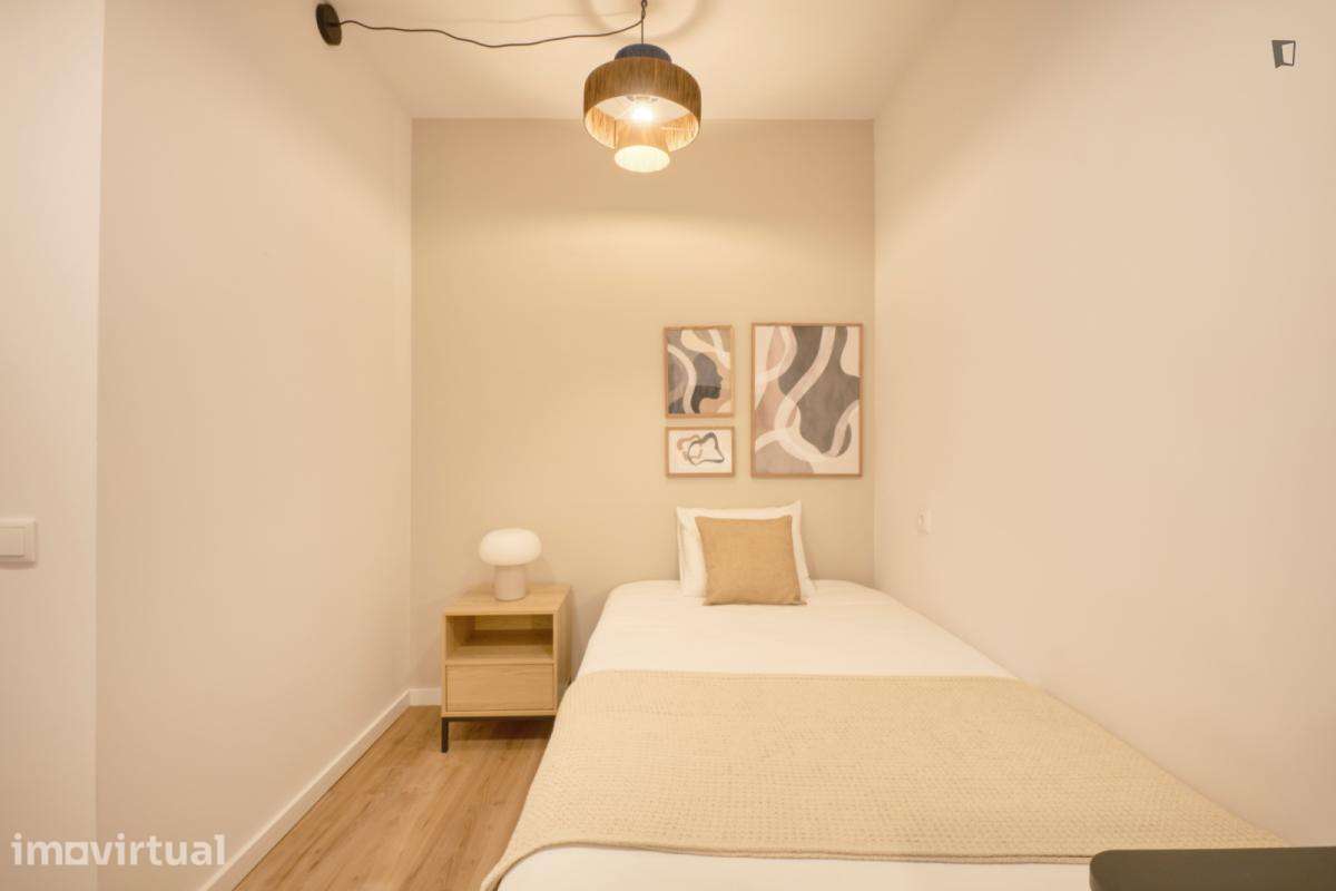 Quarto - localizado em Campolide Lisbon - Grande imagem: 4/33
