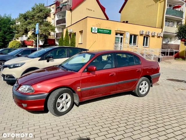 Toyota Avensis 2.0 VVT-i Sol - 2