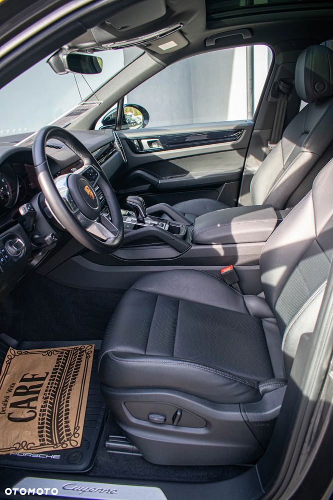 Porsche Cayenne Standard - 10