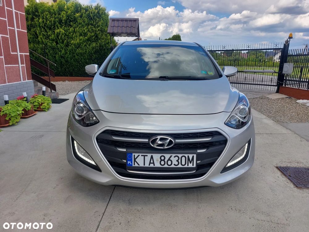 Hyundai i30 blue 1.6 GDI YES Gold - 2