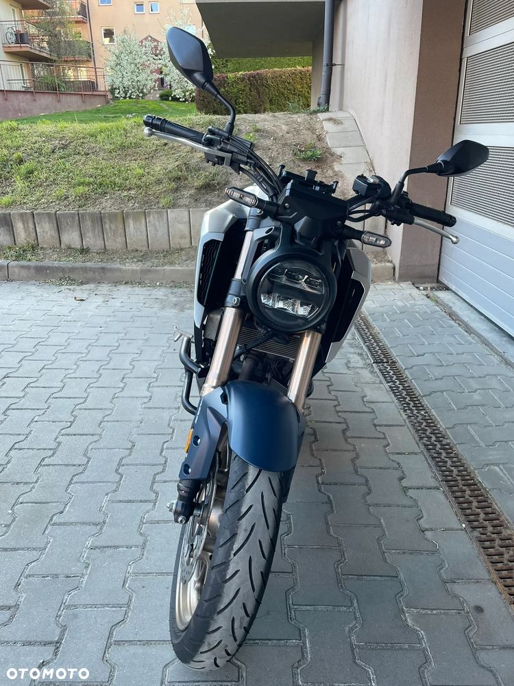 Honda CB - 11