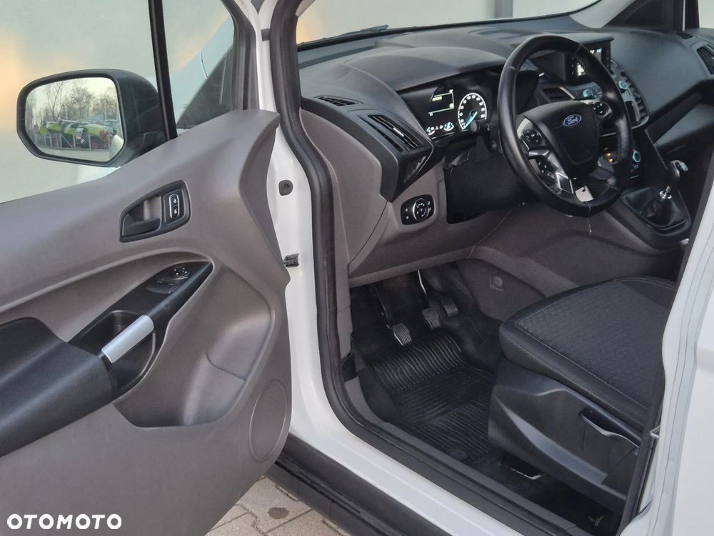 Ford Transit Connect - 21