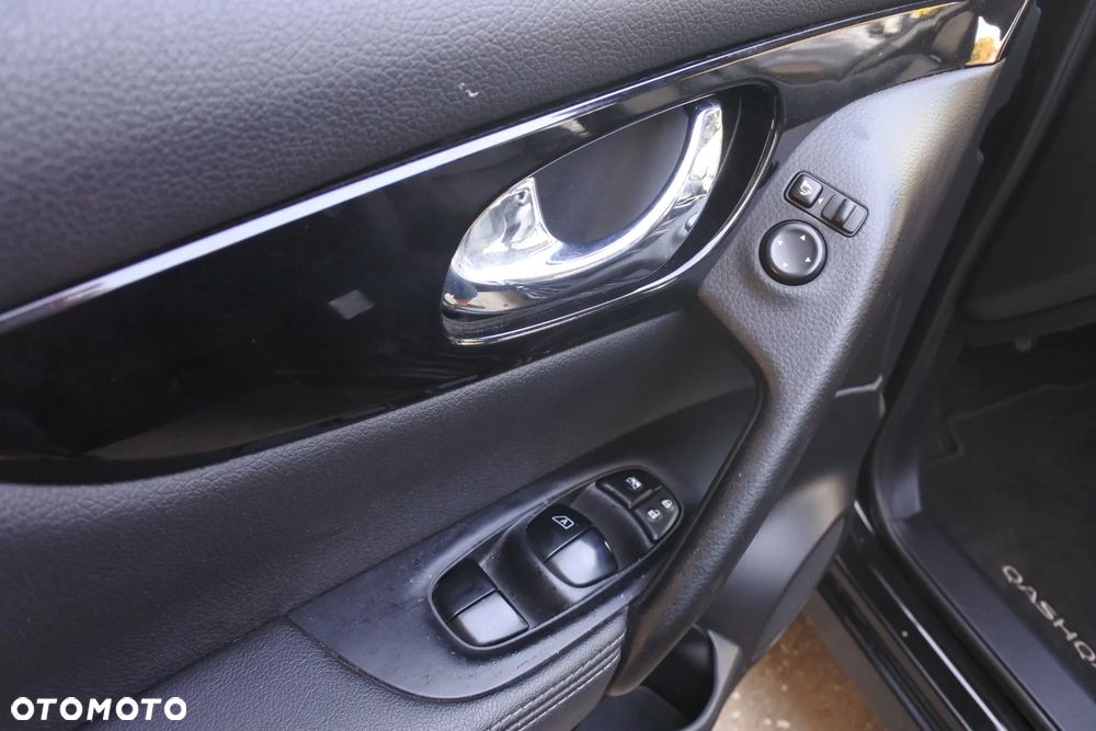 Nissan Qashqai 1.2 DIG-T Tekna EU6 - 25