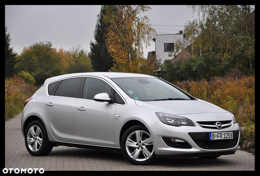 Opel Astra 2014