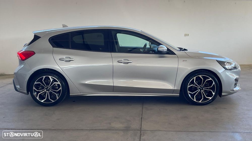 Ford Focus 1.0 EcoBoost S&S ST-LINE - 6