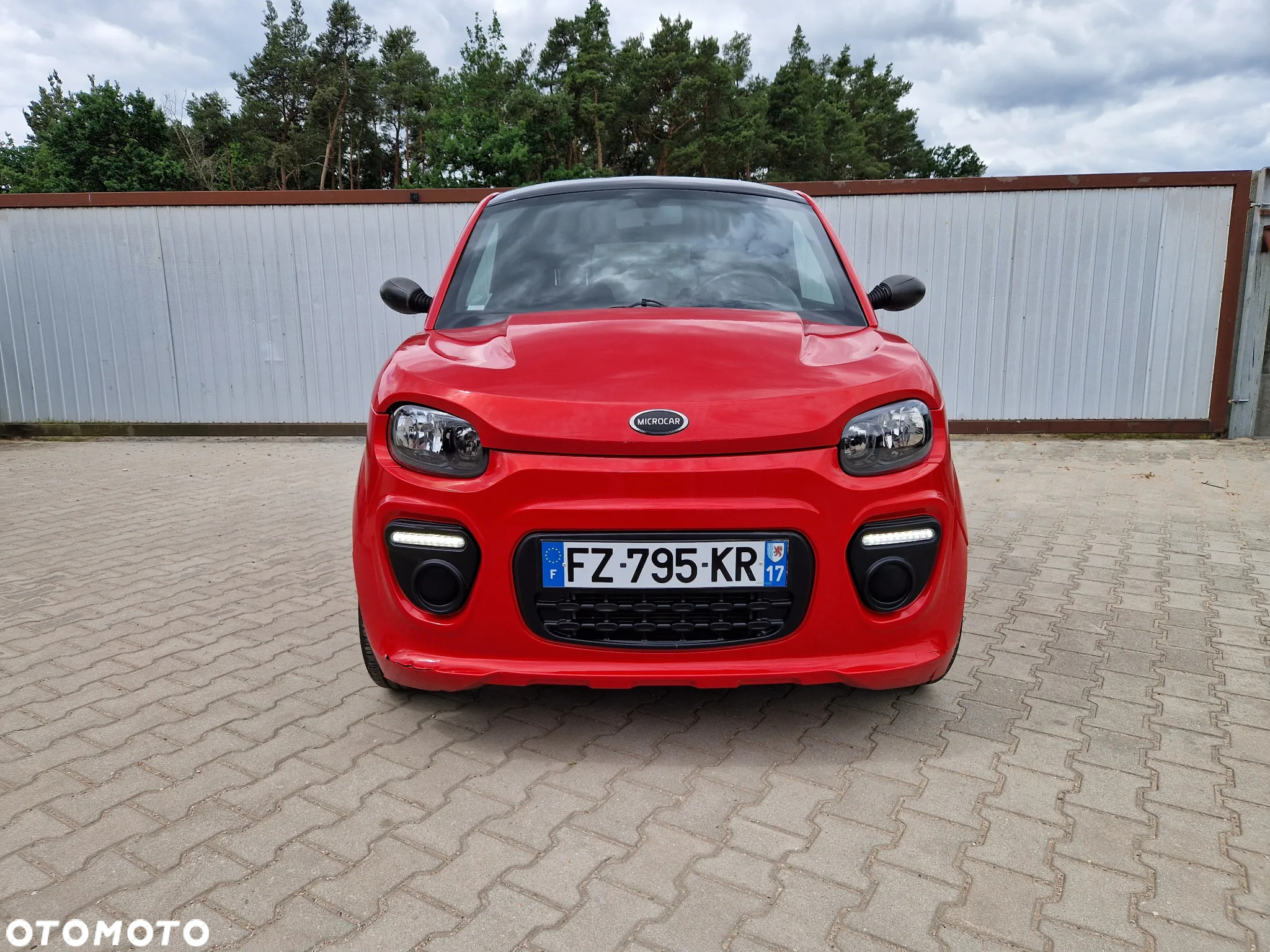 Microcar DUE - 12