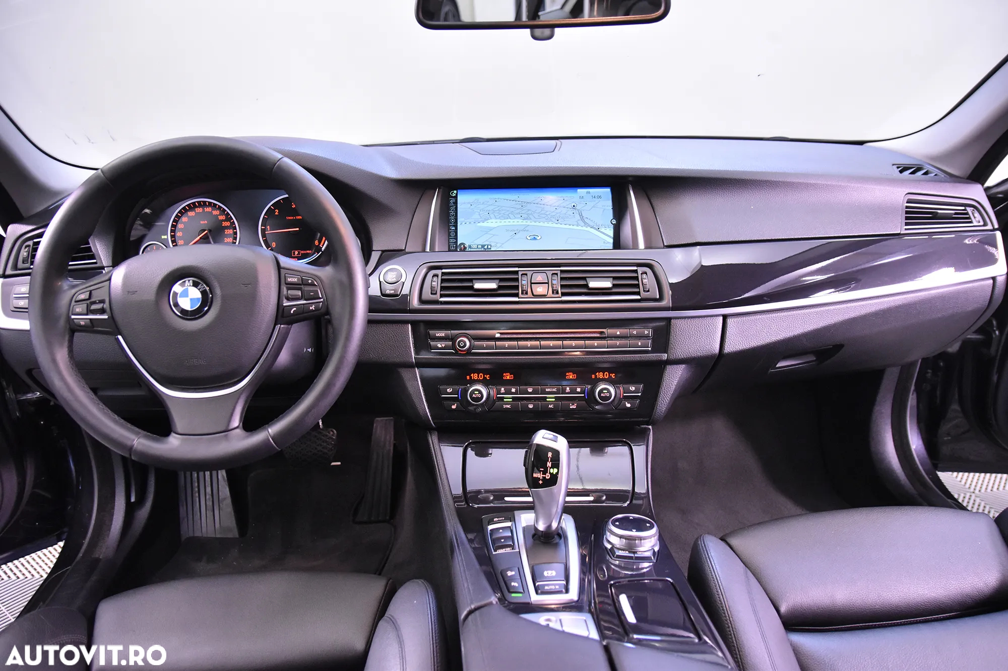 BMW Seria 5 520d xDrive - 9