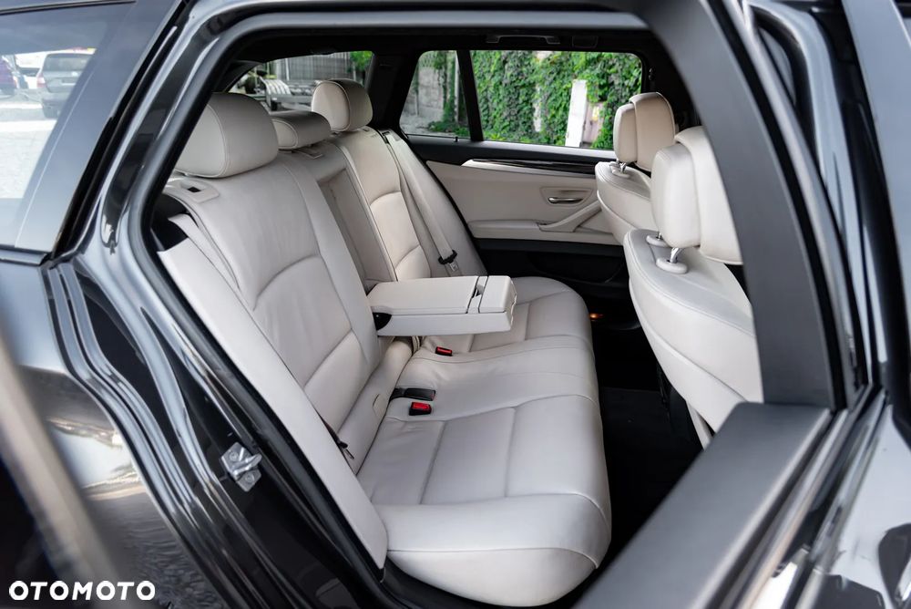 BMW Seria 5 530d xDrive Sport-Aut - 22