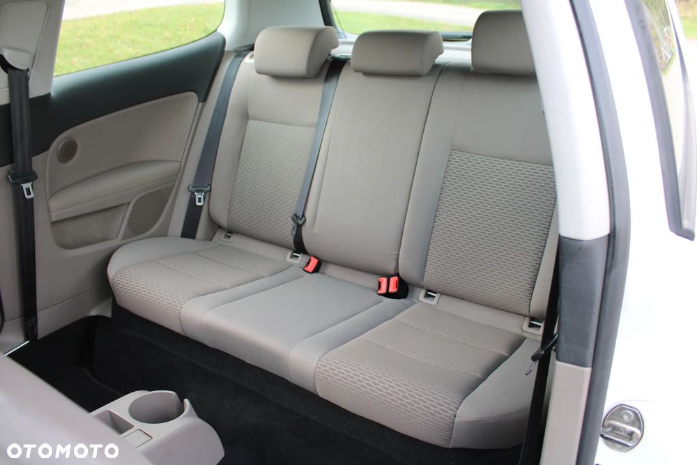 Volkswagen Golf - 20