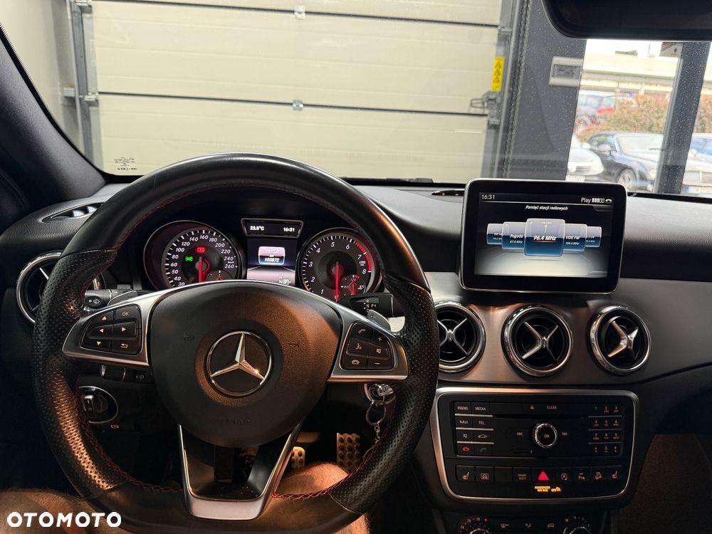 Mercedes-Benz GLA 250 4-Matic - 13