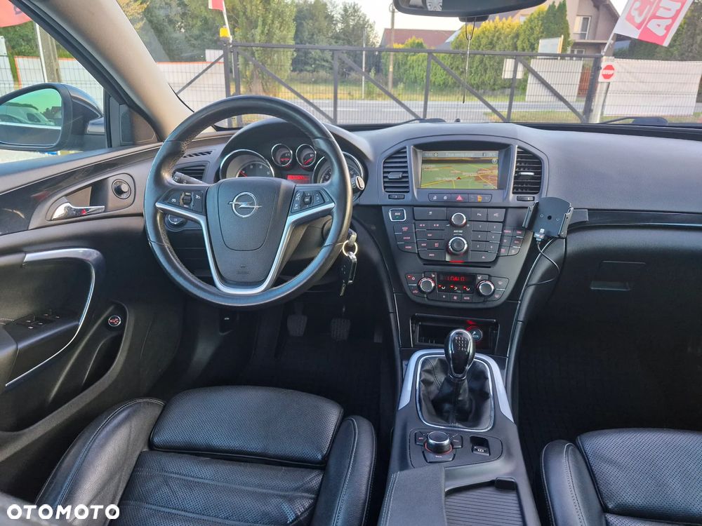 Opel Insignia - 25