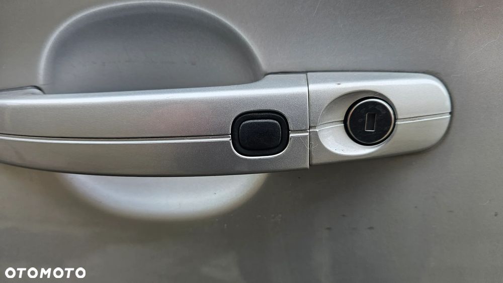 Ford Kuga 2.0 TDCi 2x4 Titanium - 30