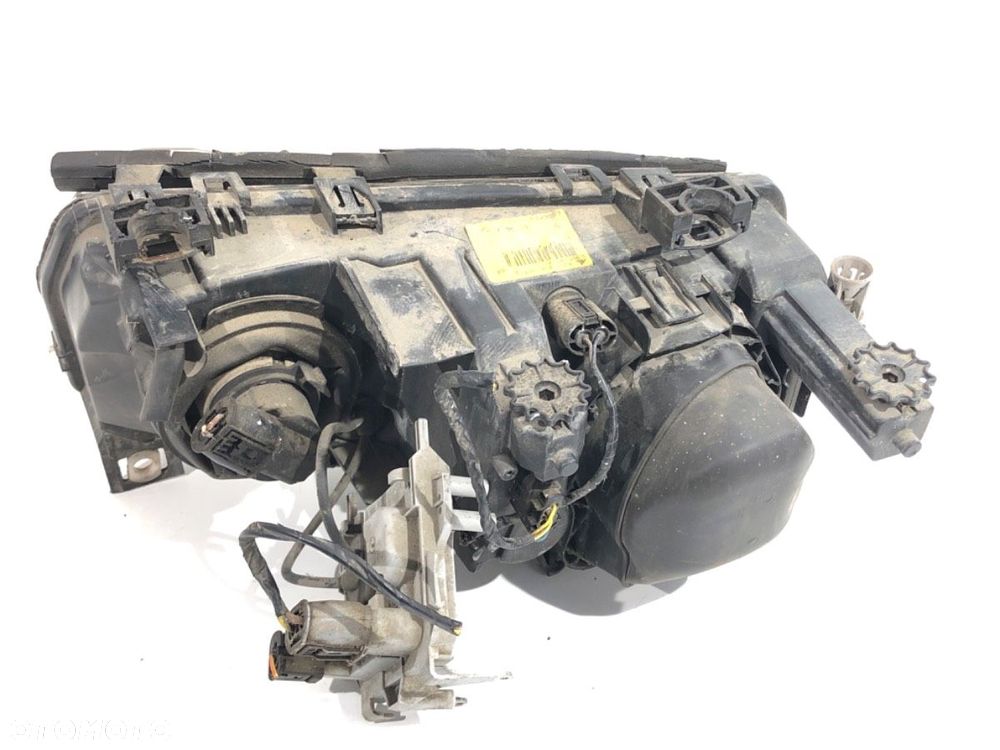 REFLEKTOR PRAWY PRZÓD XENON  BMW 3 Compact (E46) 2001 - 2005 316 ti 85 kW [115 KM] benzyna 2002 - - 3