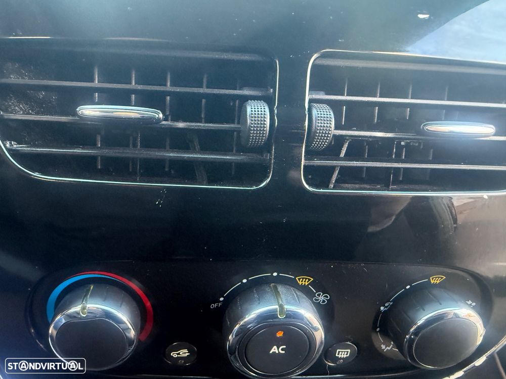 Renault Clio Sport Tourer dCi 90 Dynamique - 19