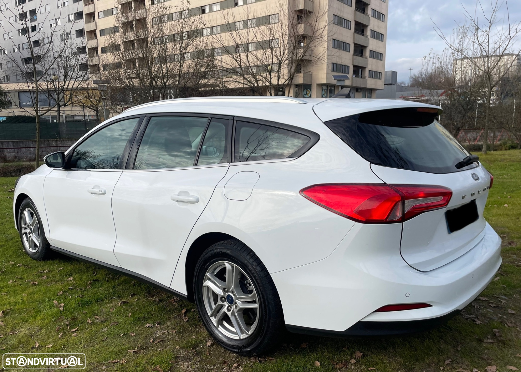 Ford Focus SW 1.5 TDCi EcoBlue Connected - 11