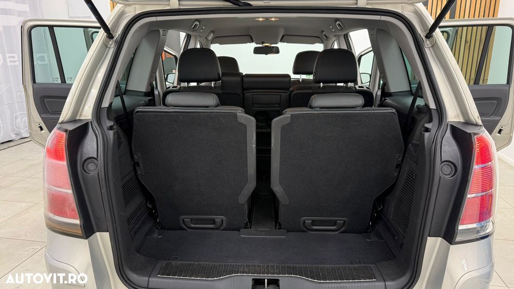 Opel Zafira 1.9 CDTI - 17
