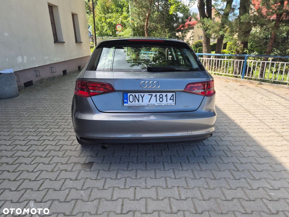 Audi A3 Sportback 1.6 TDI Attraction - 6