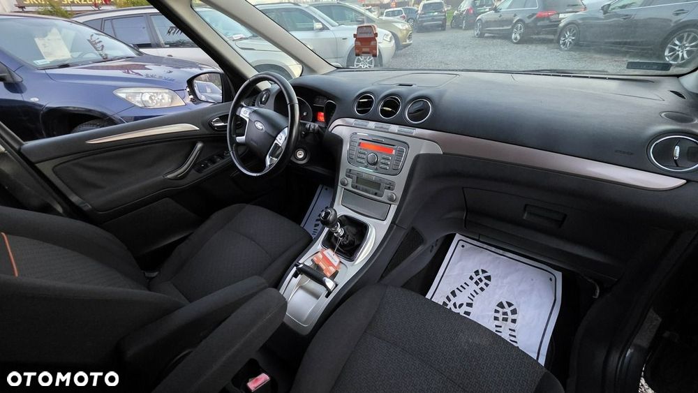 Ford Galaxy - 19
