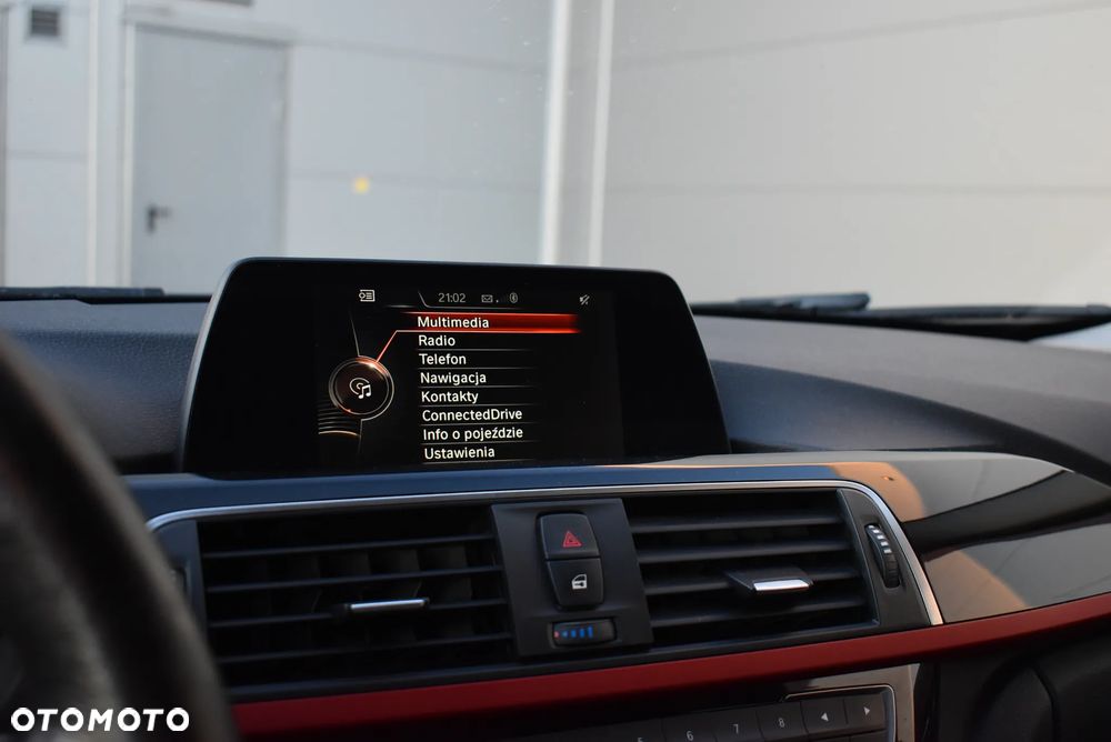 BMW Seria 3 320d Sport Line - 7