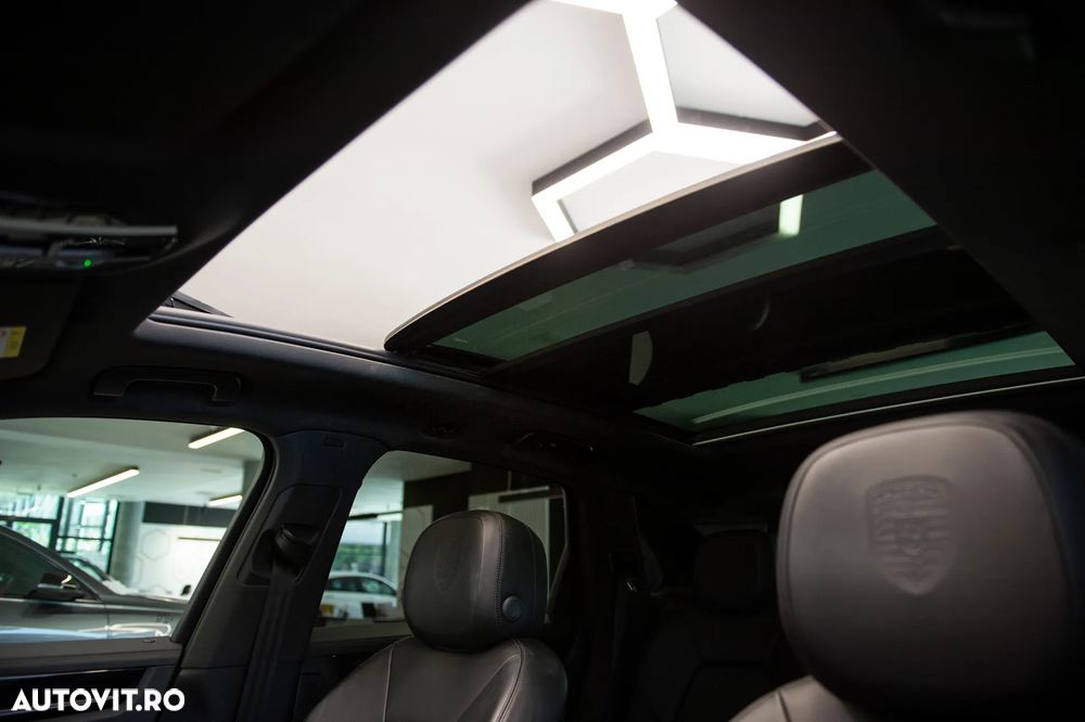 Porsche Cayenne - 29