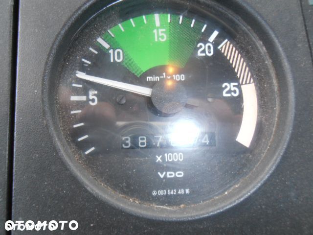 Mercedes-Benz 1726 - 35