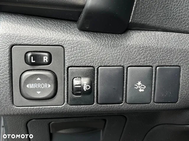 Toyota Auris Hybrid 135 Active - 26