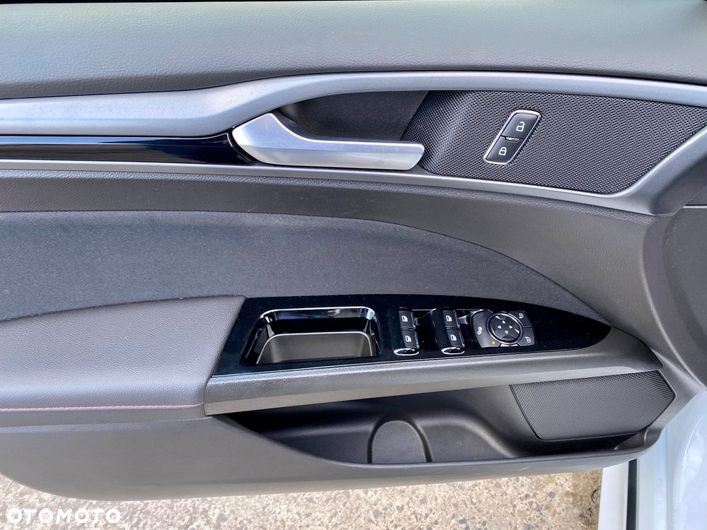 Ford Mondeo SW 2.0 TDCi ST-Line - 28
