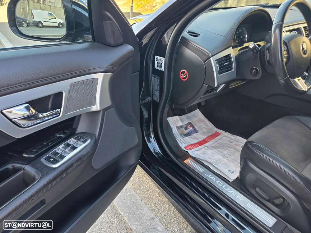 Jaguar XF Sportbrake 2.2 - 9