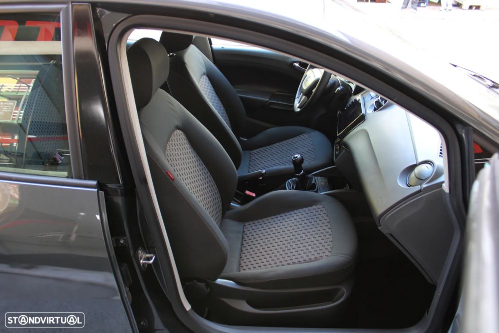 SEAT Ibiza 1.6 TDI CR Style - 32