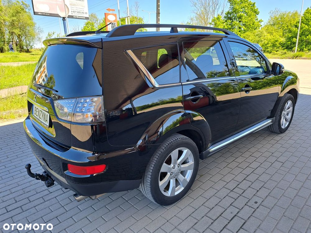 Mitsubishi Outlander - 6