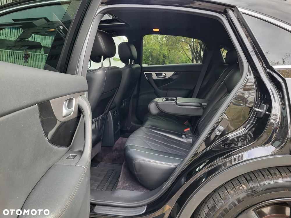 Infiniti Q70 3.0d S Premium - 22