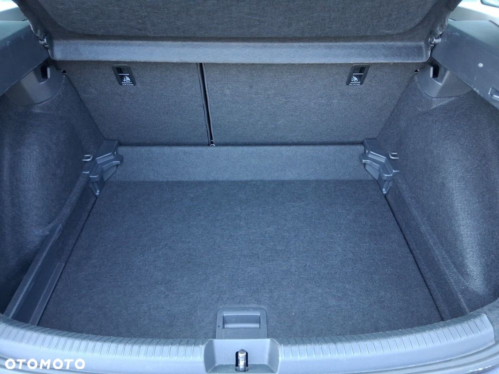 Volkswagen Taigo 1.0 TSI Life DSG - 27