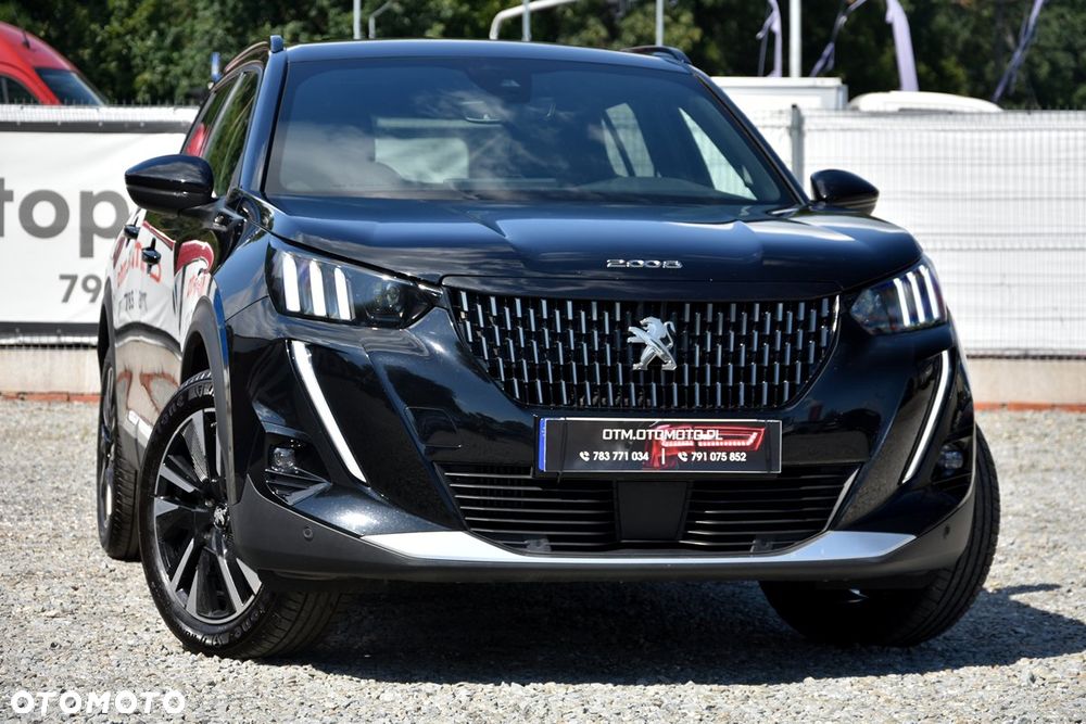 Peugeot 2008 PureTech 130 EAT8 GT - 1