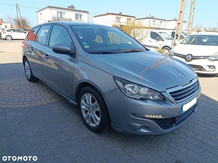 Peugeot 308 - 8