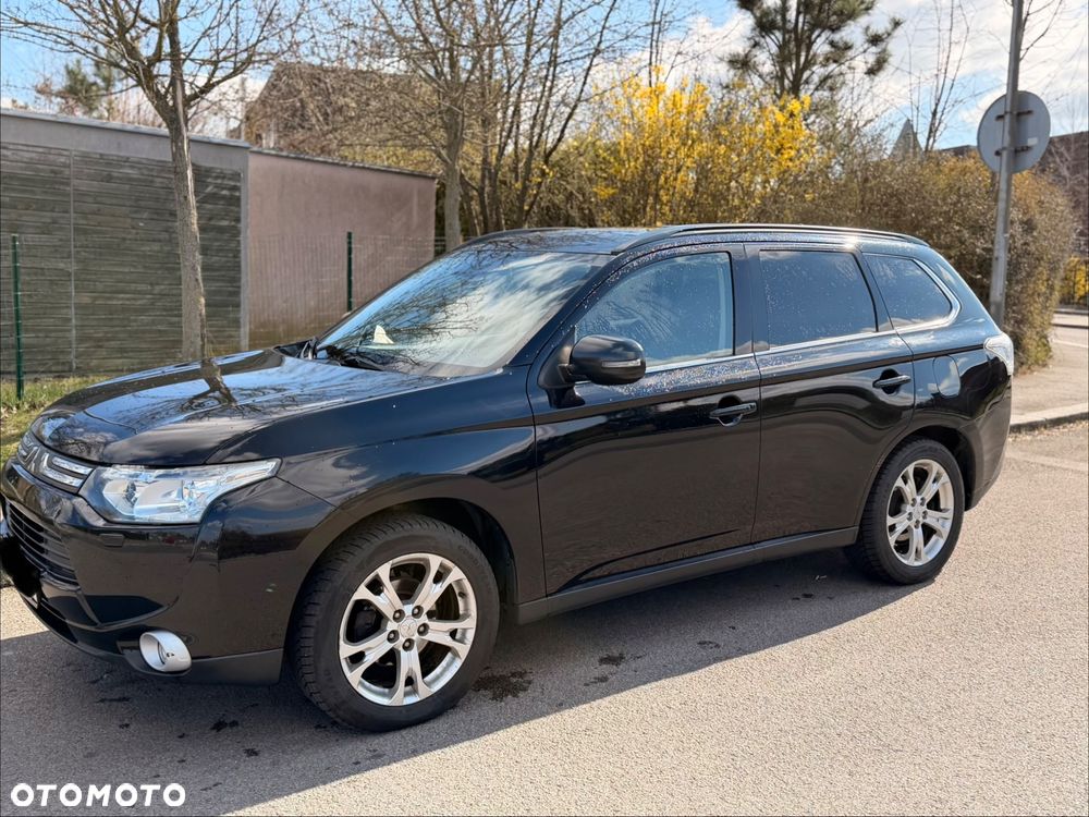 Mitsubishi Outlander - 4