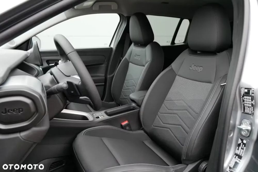 Jeep Avenger 1.2 T3 mHEV Summit FWD eDCT6 - 10